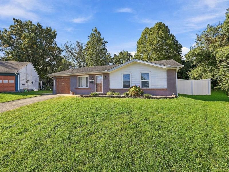 12109 Seaford Drive, Colerain Township, OH 45231 Photo 2