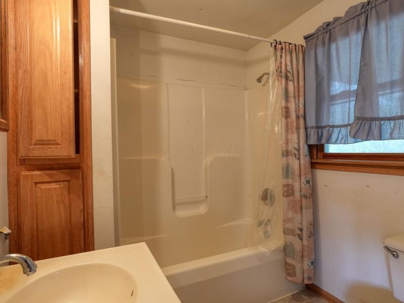 1870 Friendship Drive , New Concord, OH 43762 Photo 6