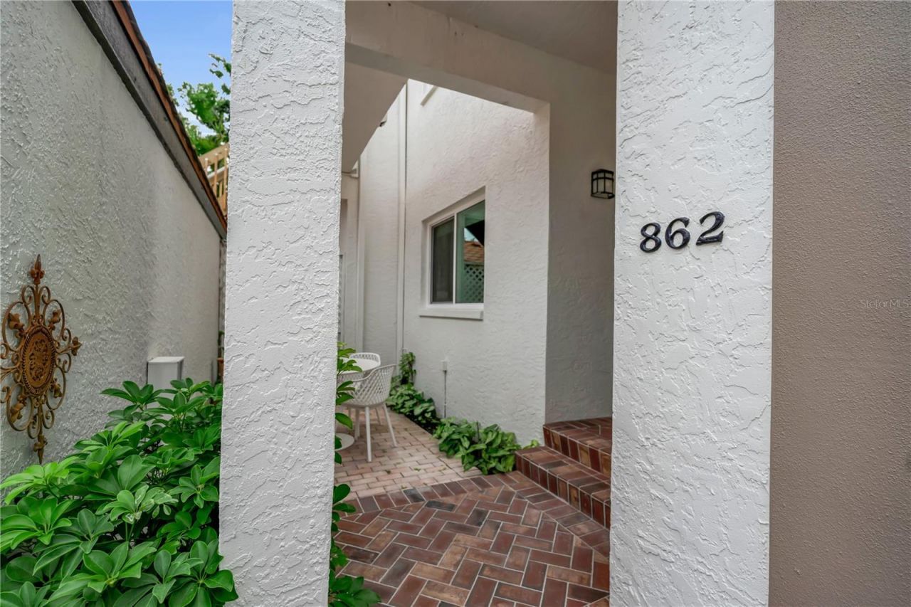 862 Hudson Avenue, Unit 862, Sarasota, FL 34236 Photo