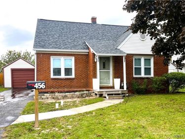 456 Beach Road , Buffalo, NY 14225