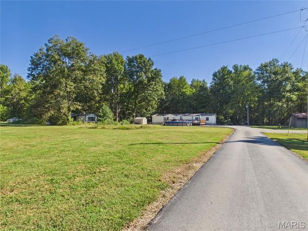 266 County Road 311 , Poplar Bluff, MO 63901