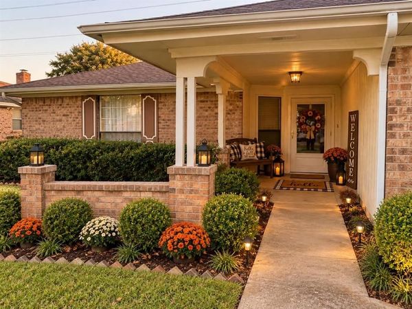 2112 River Bend Road, Arlington, TX 76014