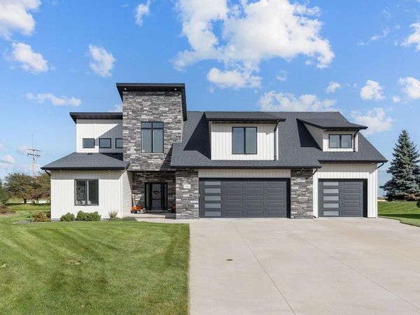 N8641 WINDING TRAIL DRIVE, Menasha, WI 54952