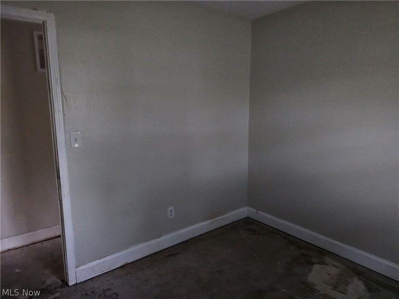 925 West Drive, Sheffield, OH 44054 Photo 6