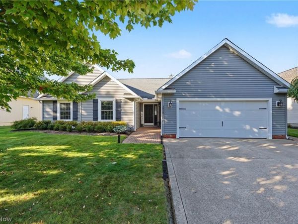 38585 N Bay Drive , Willoughby, OH 44094