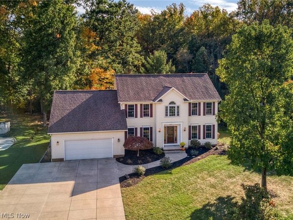 215 Cheltenham Lane , Munroe Falls, OH 44262