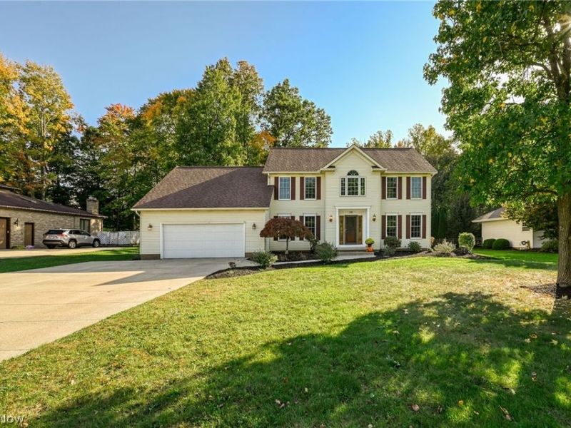215 Cheltenham Lane, Munroe Falls, OH 44262 Photo 2