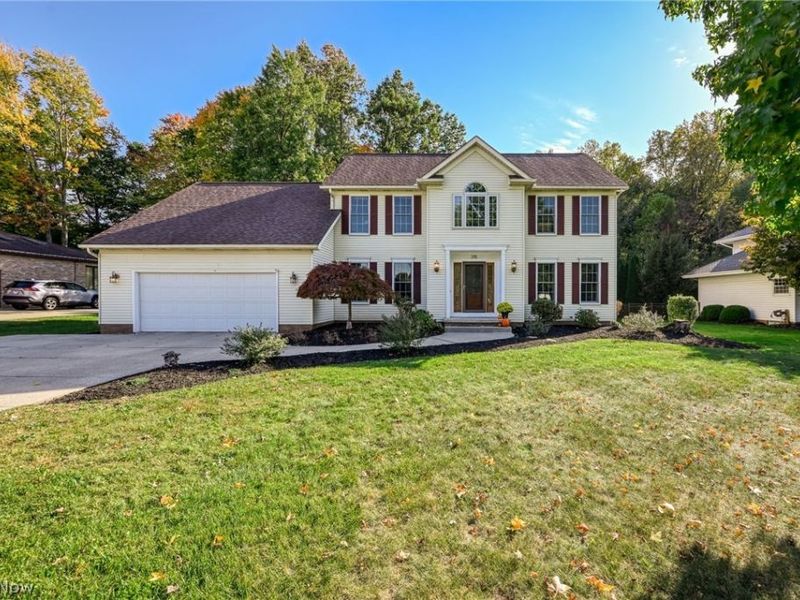 215 Cheltenham Lane, Munroe Falls, OH 44262 Photo 3