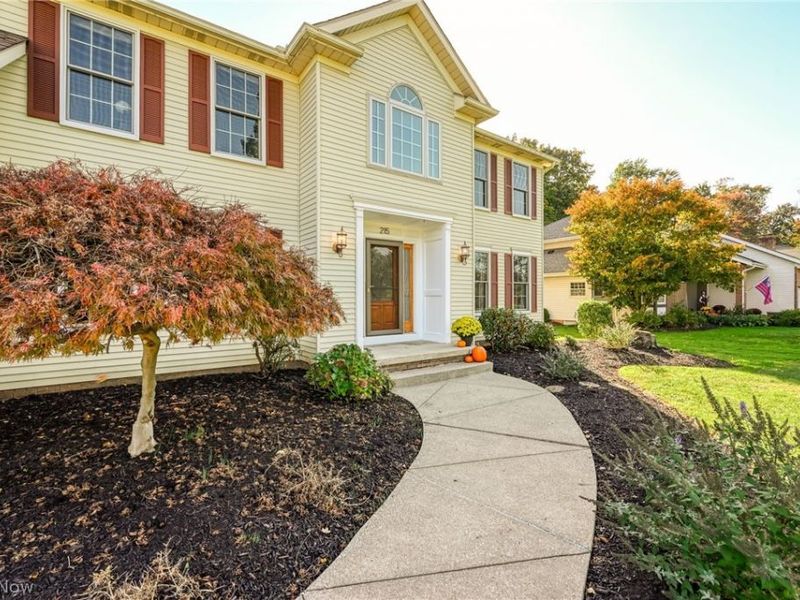 215 Cheltenham Lane, Munroe Falls, OH 44262 Photo 6