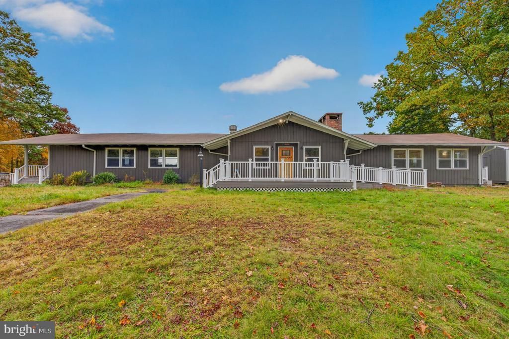 3336 FRONTIER ROAD , EAST STROUDSBURG, PA 18302