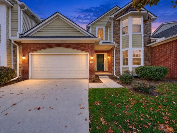 1811 Maple Park Drive E, Canton, MI 48188