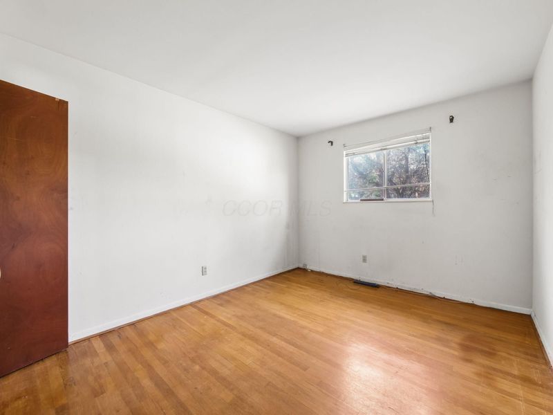1045 N Cassady Avenue, Columbus, OH 43219 Photo 13