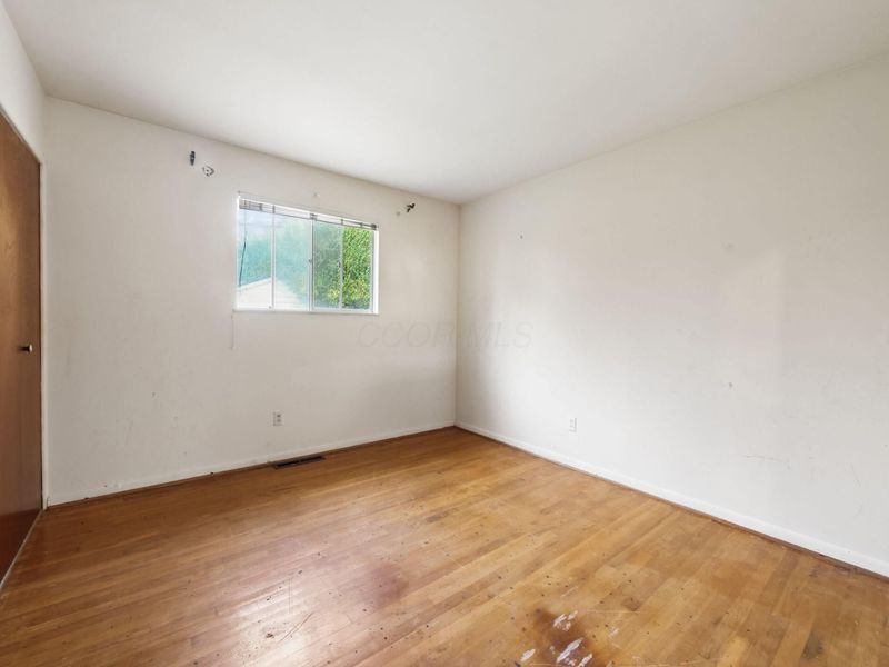 1045 N Cassady Avenue, Columbus, OH 43219 Photo 7
