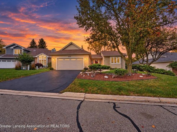 2558 Koala Drive, East Lansing, MI 48823