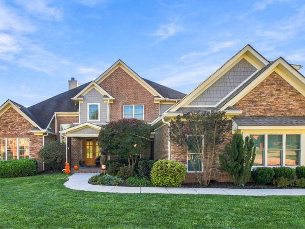 723 Bayshore Rd, Knoxville, TN 37934