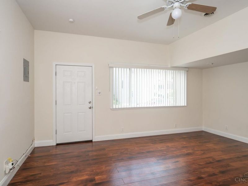 234 Donahue Street, Cincinnati, OH 45219 Photo 3