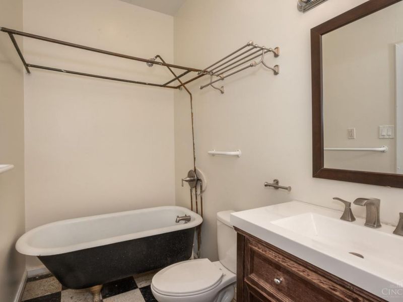 234 Donahue Street, Cincinnati, OH 45219 Photo 9