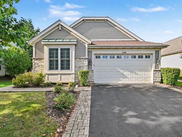 1360 Mansfield Drive , Aurora, IL 60502
