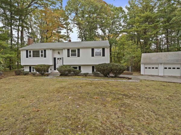 23 Acorn Circle, Hanover, MA 02339