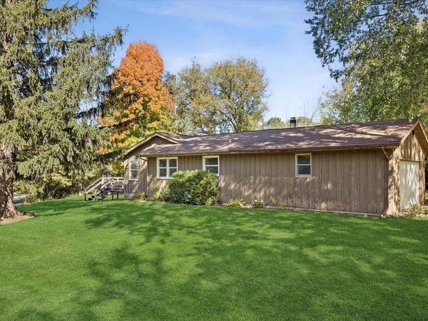 W5162 Strawberry Hill ROAD, Elkhorn, WI 53121