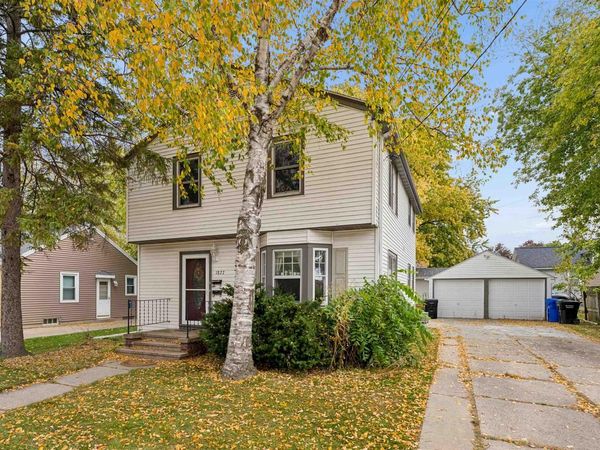 1822 S BOUTEN STREET, Appleton, WI 54915