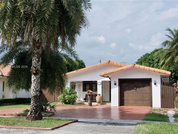 75 W 50th St , Hialeah, FL 33012