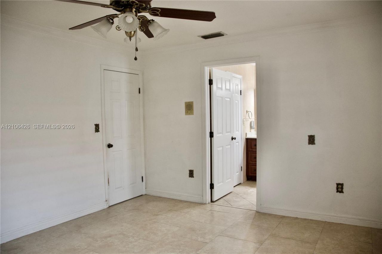 75 W 50th St , Hialeah, FL 33012 Photo