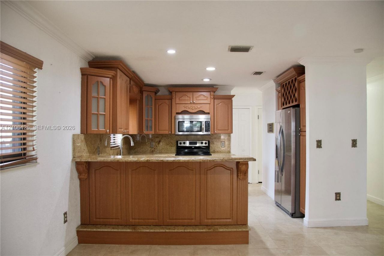 75 W 50th St , Hialeah, FL 33012 Photo