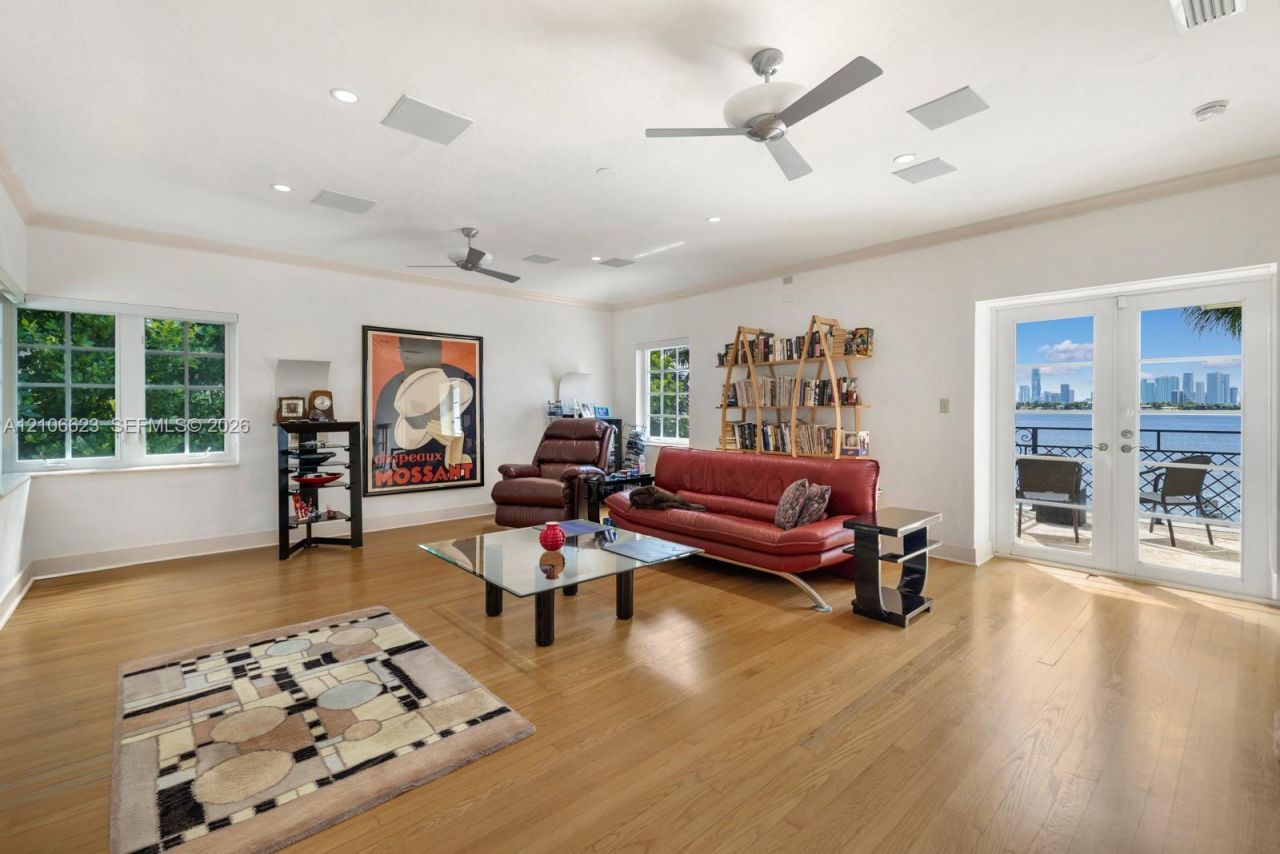 2312 Bay Ave , Miami Beach, FL 33140 Photo