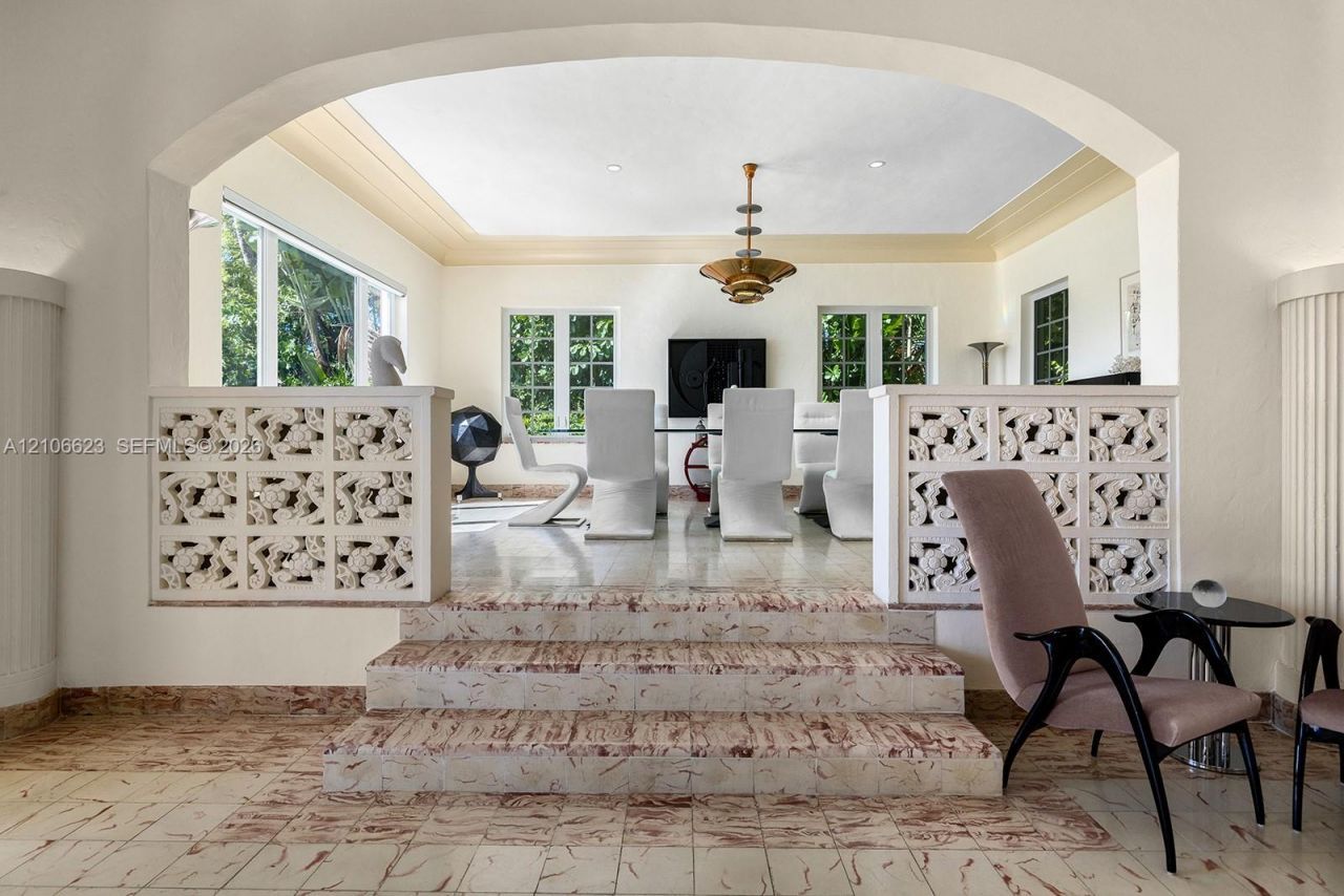 2312 Bay Ave , Miami Beach, FL 33140 Photo