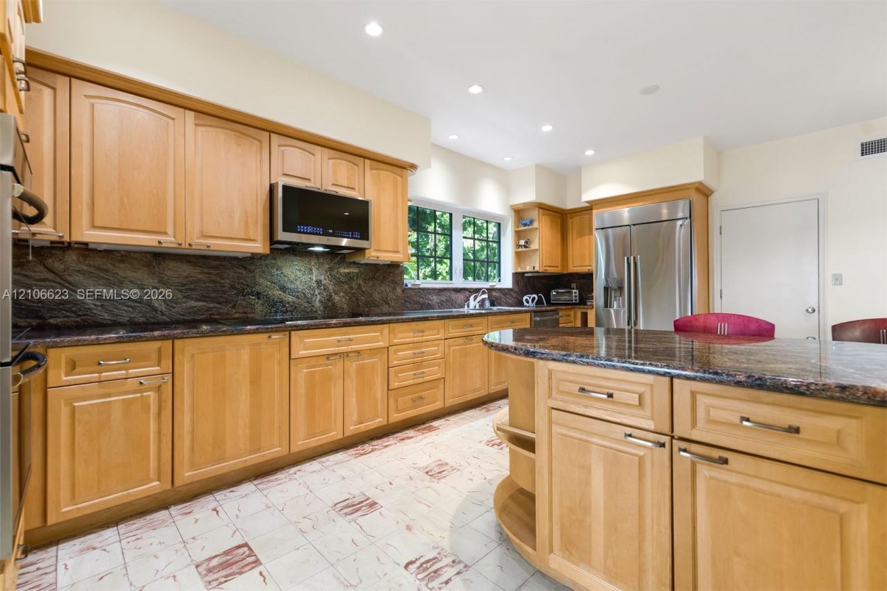 2312 Bay Ave , Miami Beach, FL 33140 Photo