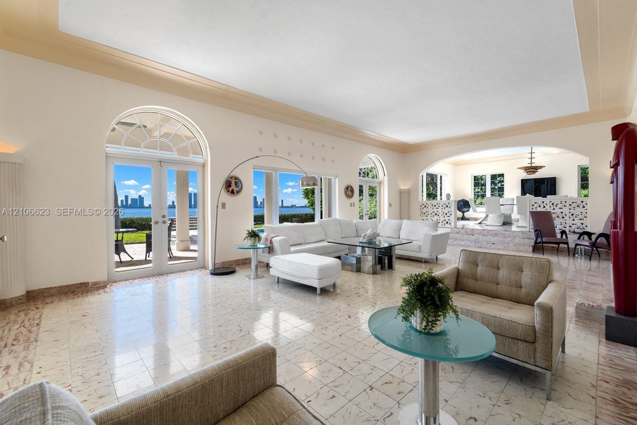2312 Bay Ave , Miami Beach, FL 33140 Photo