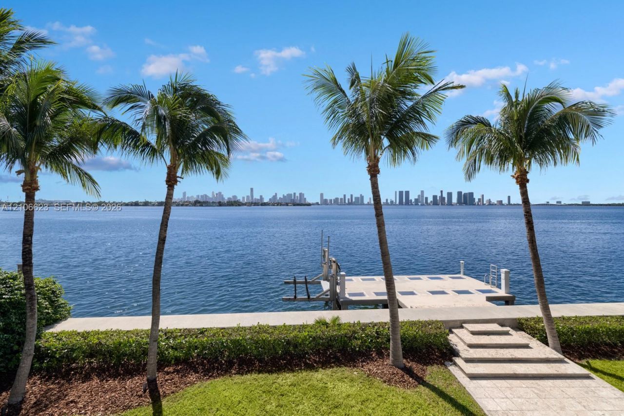 2312 Bay Ave , Miami Beach, FL 33140 Photo