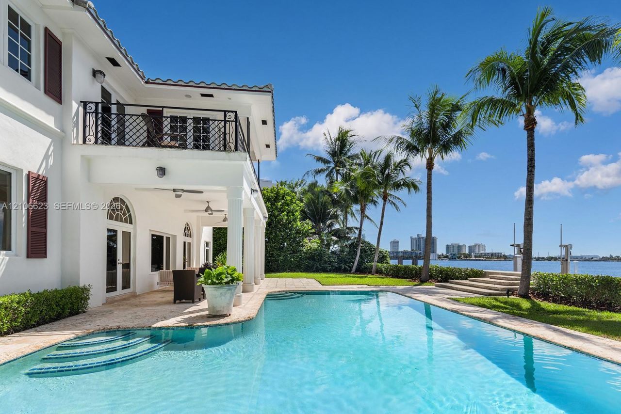 2312 Bay Ave , Miami Beach, FL 33140 Photo