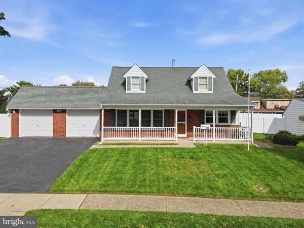 148 HEARTWOOD ROAD , LEVITTOWN, PA 19056