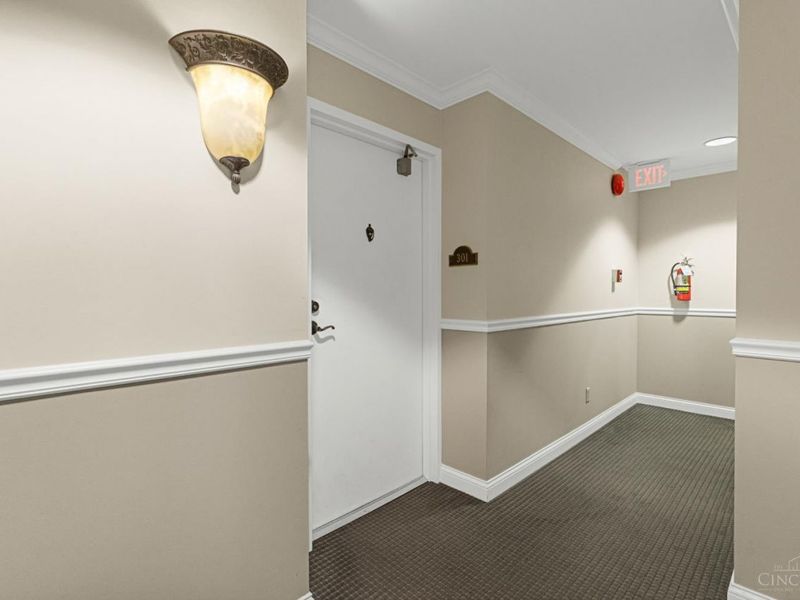 3646 Ashworth Drive, Unit 301, Cincinnati, OH 45208 Photo 10