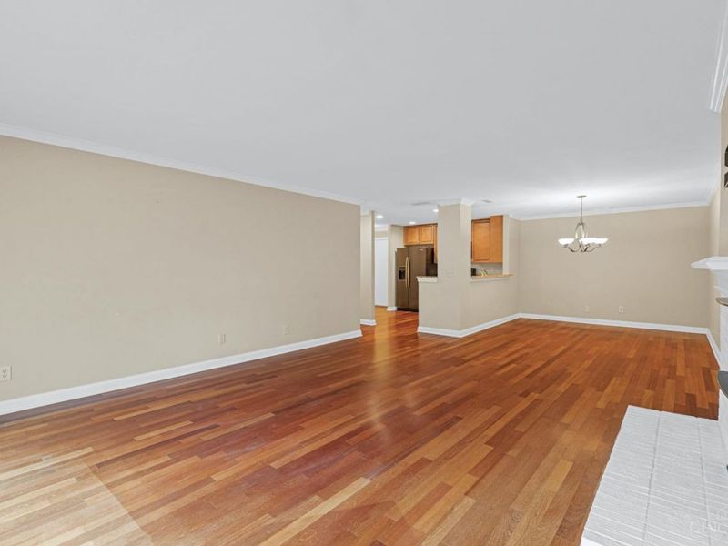 3646 Ashworth Drive, Unit 301, Cincinnati, OH 45208 Photo 17