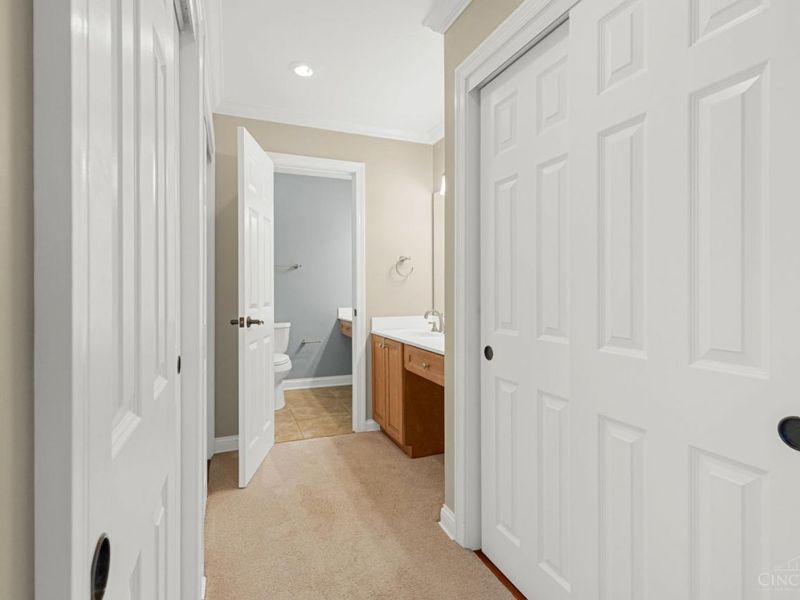 3646 Ashworth Drive, Unit 301, Cincinnati, OH 45208 Photo 24