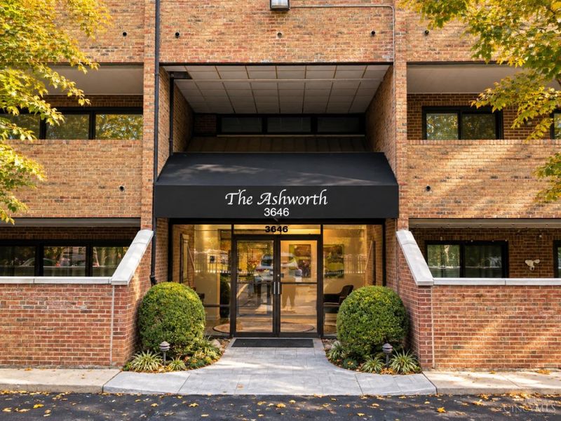 3646 Ashworth Drive, Unit 301, Cincinnati, OH 45208 Photo 7