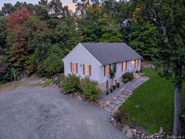 107 Sheep Pasture Road , Port Jefferson, NY 11777