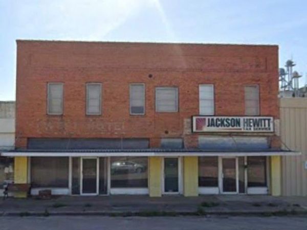 111 S Main Street , Unit 115, West, TX 76691