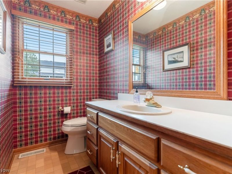 6913 Salerno Street NW, Canton, OH 44718 Photo 19