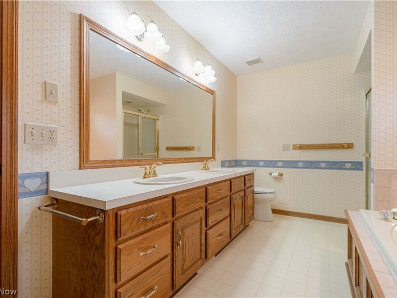 6913 Salerno Street NW, Canton, OH 44718 Photo 24