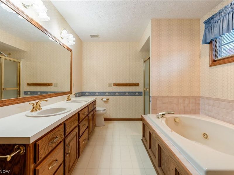 6913 Salerno Street NW, Canton, OH 44718 Photo 25