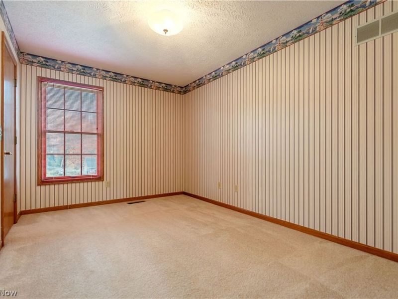 6913 Salerno Street NW, Canton, OH 44718 Photo 32