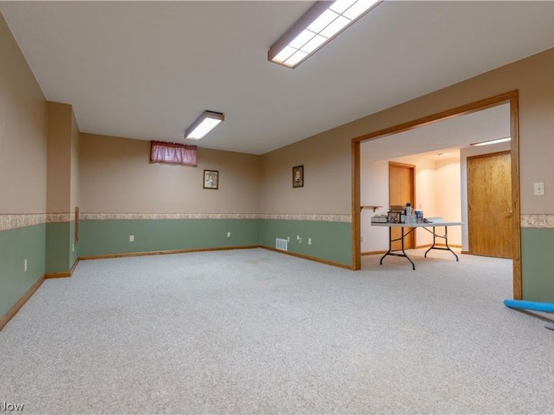 6913 Salerno Street NW, Canton, OH 44718 Photo 37