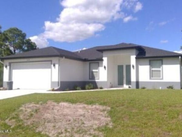 3216 71st Street W , Lehigh Acres, FL 33971