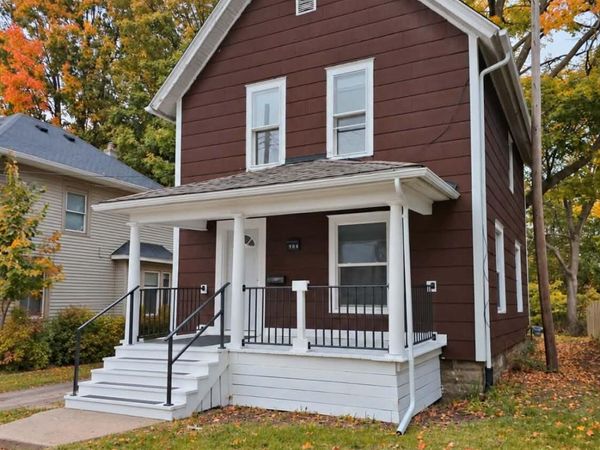 904 N Sycamore Street, Lansing, MI 48906