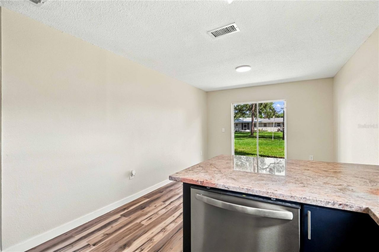 2224 33rd Avenue Drive W, Bradenton, FL 34205 Photo