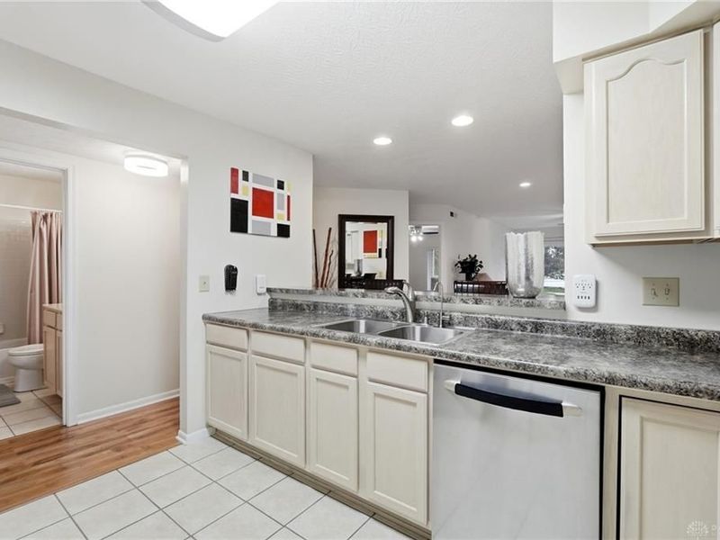 4395 N Shore Drive, Unit 103, Deerfield Township, OH 45040 Photo 14